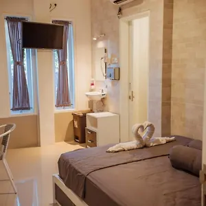 Simple Kuta Bedroom , Kuta Lombok Indonesia
